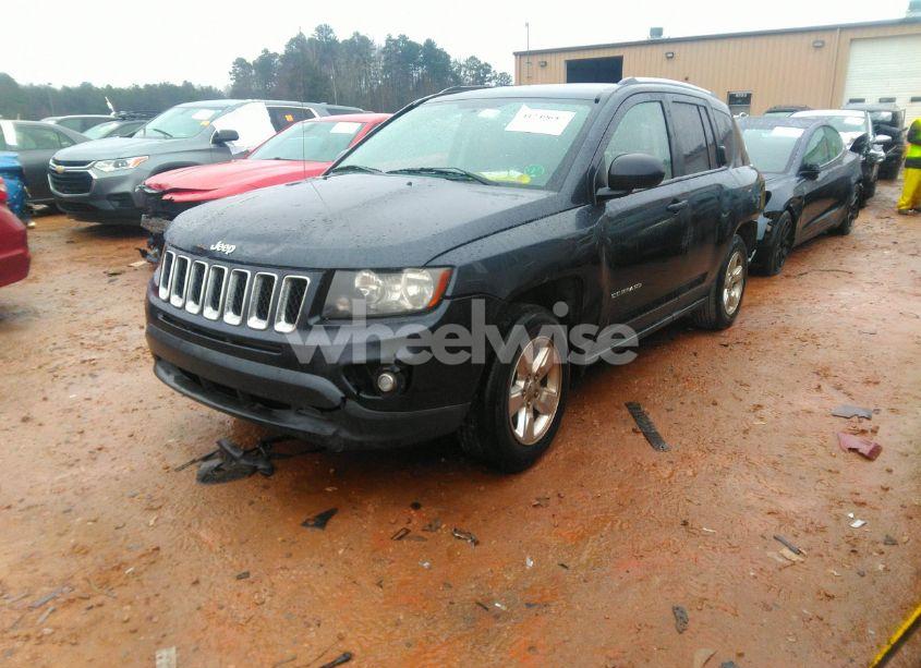 Photo 2 of 2014 Jeep Compass SPORT (VIN 1C4NJCBA7ED725752)