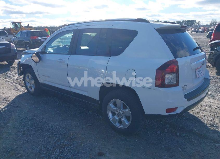 Photo 3 of 2014 Jeep Compass SPORT (VIN 1C4NJCBA7ED743040)