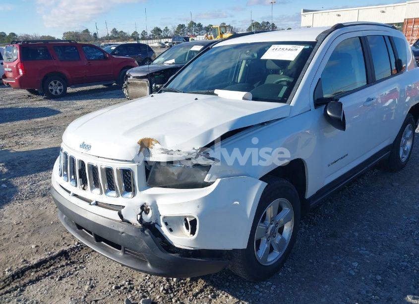 Photo 6 of 2014 Jeep Compass SPORT (VIN 1C4NJCBA7ED743040)