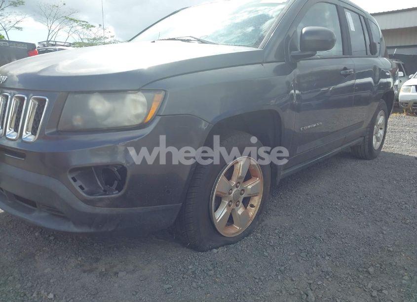 Photo 11 of 2014 Jeep Compass SPORT (VIN 1C4NJCBA7ED776877)