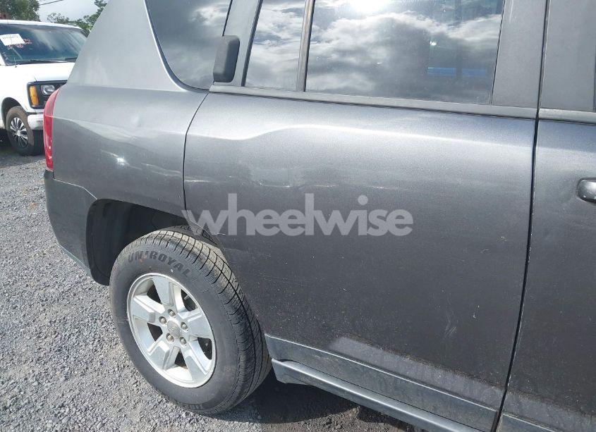 Photo 12 of 2014 Jeep Compass SPORT (VIN 1C4NJCBA7ED776877)