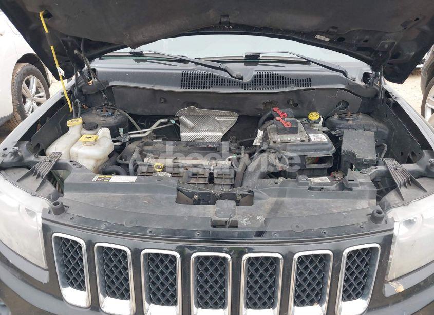 Photo 10 of 2014 Jeep Compass SPORT (VIN 1C4NJCBA7ED800997)