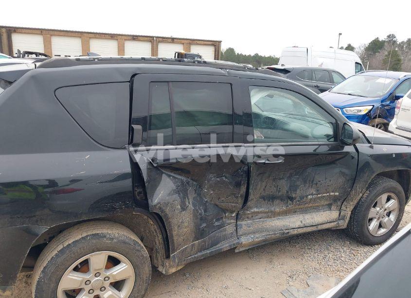 Photo 13 of 2014 Jeep Compass SPORT (VIN 1C4NJCBA7ED800997)