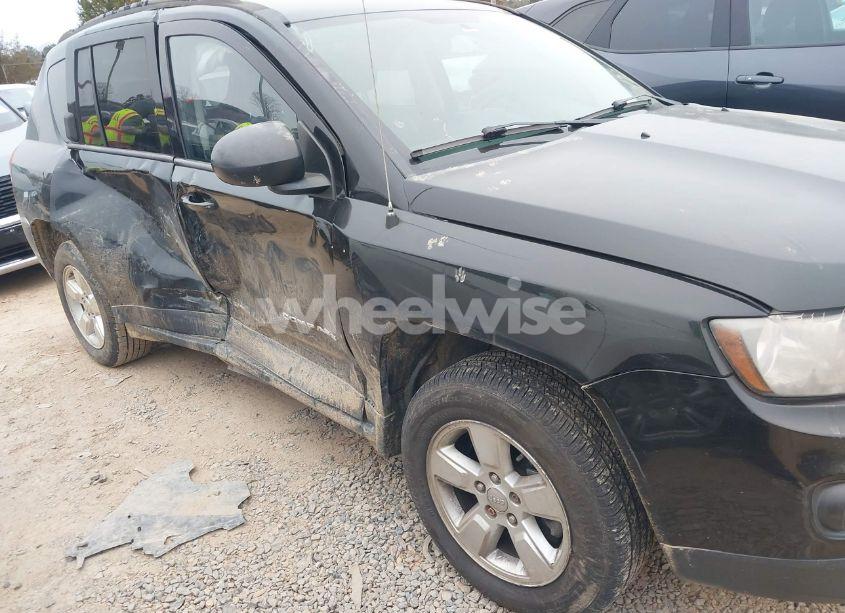 Photo 6 of 2014 Jeep Compass SPORT (VIN 1C4NJCBA7ED800997)