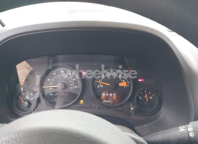 Photo 7 of 2014 Jeep Compass SPORT (VIN 1C4NJCBA7ED800997)