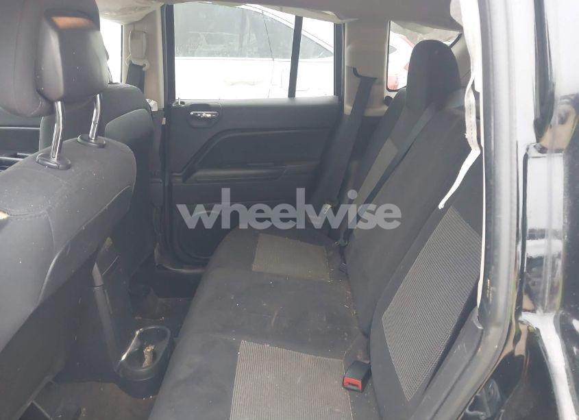 Photo 8 of 2014 Jeep Compass SPORT (VIN 1C4NJCBA7ED800997)