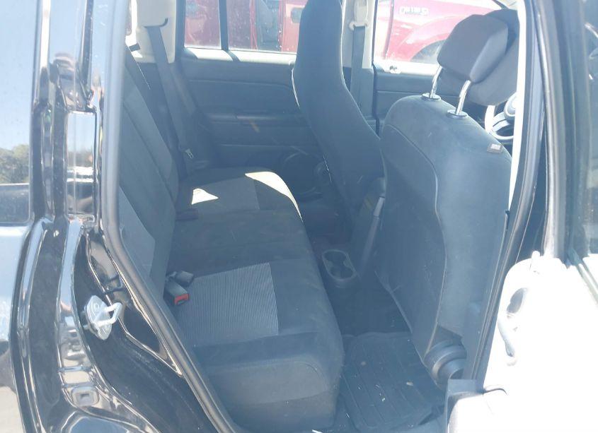 Photo 8 of 2015 Jeep Compass SPORT (VIN 1C4NJCBA7FD436954)