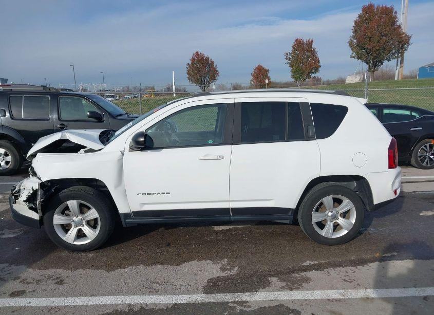 Photo 14 of 2016 Jeep Compass SPORT (VIN 1C4NJCBA7GD675714)