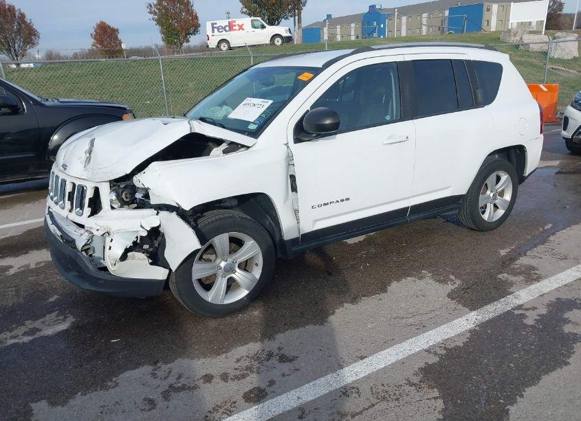 Photo 2 of 2016 Jeep Compass SPORT (VIN 1C4NJCBA7GD675714)