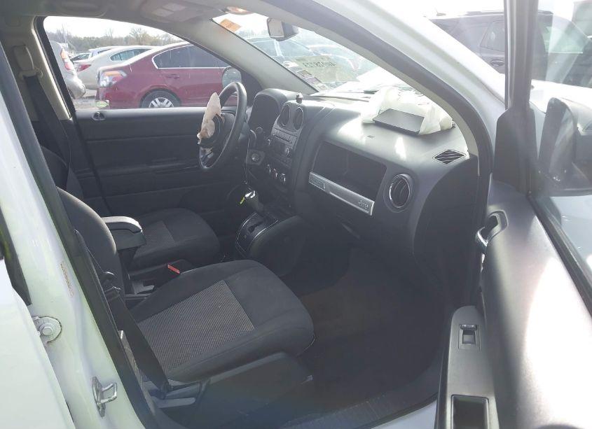 Photo 5 of 2016 Jeep Compass SPORT (VIN 1C4NJCBA7GD675714)