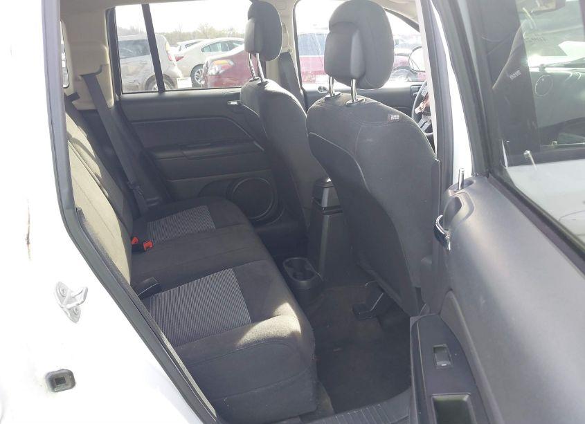 Photo 8 of 2016 Jeep Compass SPORT (VIN 1C4NJCBA7GD675714)