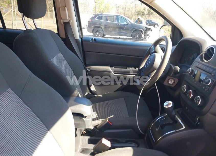 Photo 5 of 2017 Jeep Compass SPORT FWD (VIN 1C4NJCBA7HD123549)