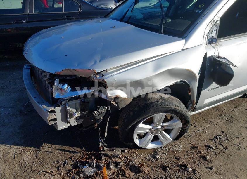 Photo 6 of 2012 Jeep Compass SPORT (VIN 1C4NJCBA8CD627357)