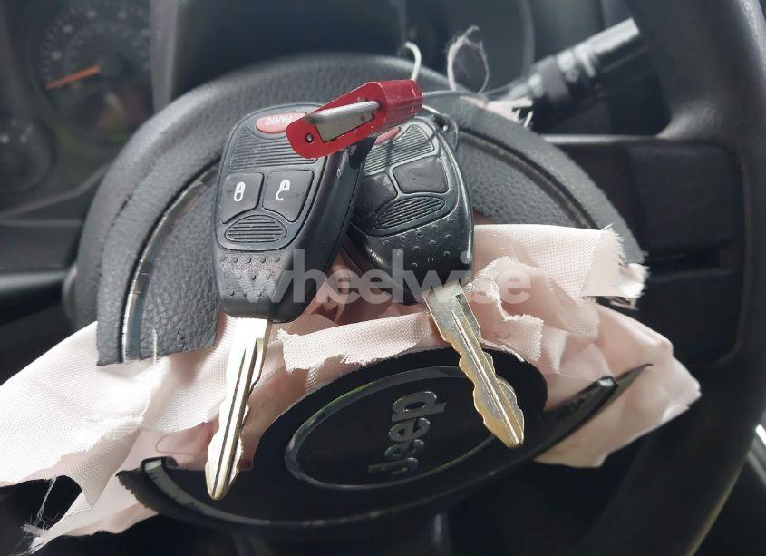 Photo 11 of 2014 Jeep Compass SPORT (VIN 1C4NJCBA8ED531277)