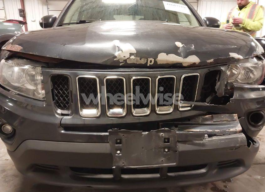 Photo 6 of 2014 Jeep Compass SPORT (VIN 1C4NJCBA8ED531277)