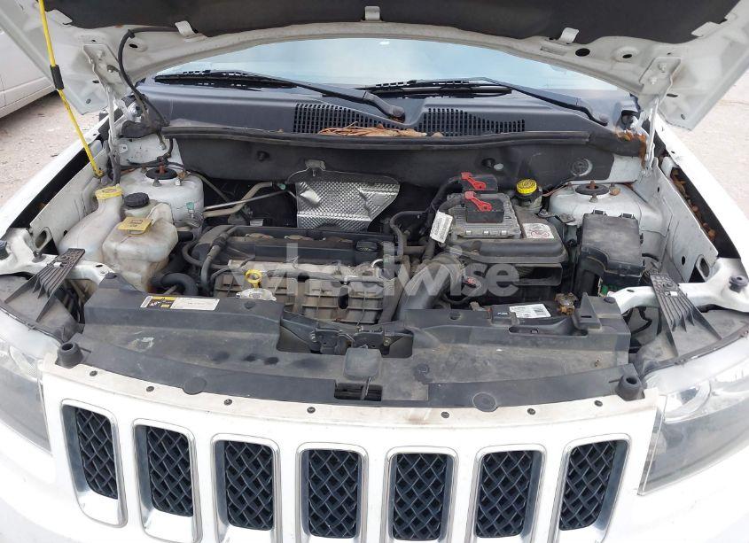 Photo 10 of 2014 Jeep Compass SPORT (VIN 1C4NJCBA8ED801172)