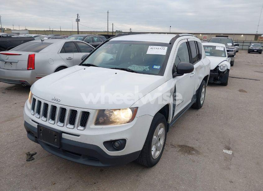 Photo 2 of 2014 Jeep Compass SPORT (VIN 1C4NJCBA8ED801172)