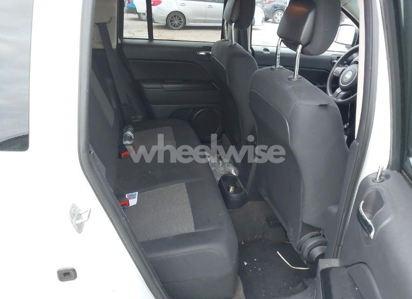 Photo 8 of 2014 Jeep Compass SPORT (VIN 1C4NJCBA8ED801172)