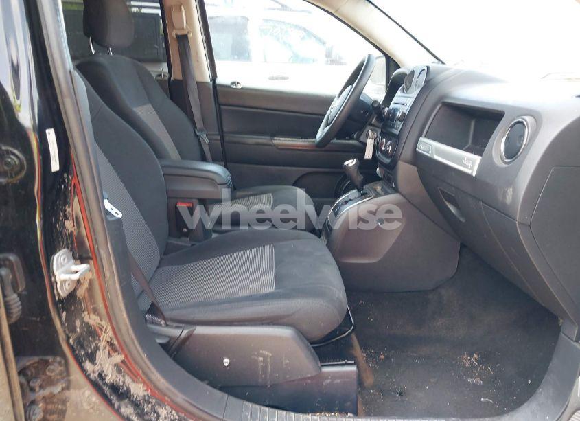 Photo 5 of 2014 Jeep Compass SPORT (VIN 1C4NJCBA8ED882268)