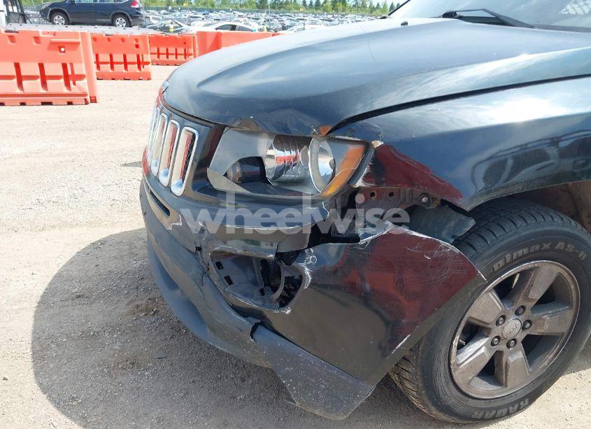 Photo 6 of 2014 Jeep Compass SPORT (VIN 1C4NJCBA8ED882268)