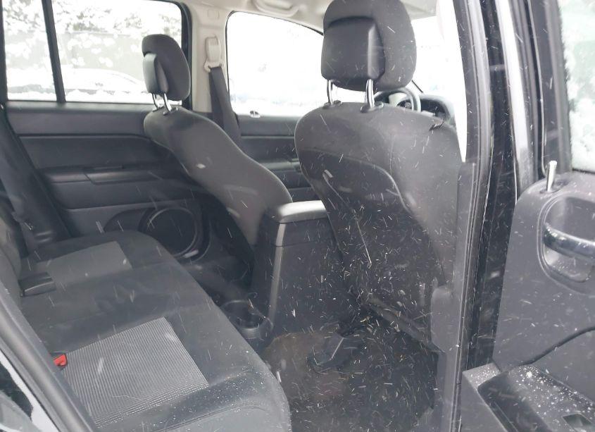 Photo 8 of 2015 Jeep Compass SPORT (VIN 1C4NJCBA8FD249867)