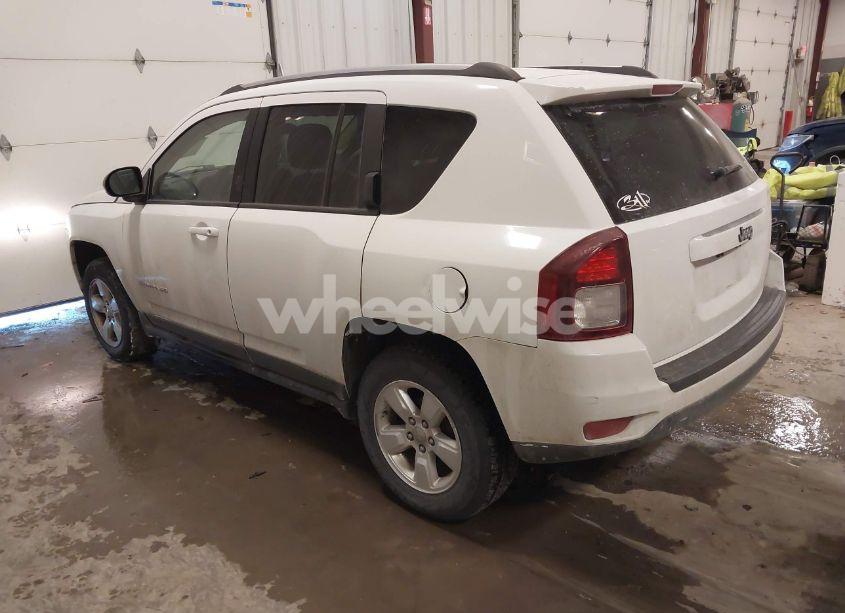 Photo 3 of 2015 Jeep Compass SPORT (VIN 1C4NJCBA8FD285106)