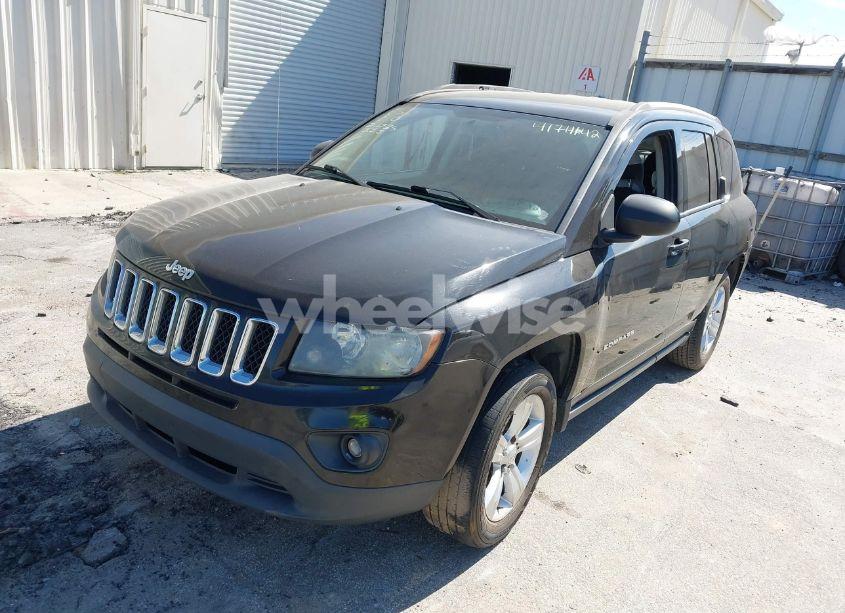 Photo 2 of 2016 Jeep Compass SPORT (VIN 1C4NJCBA8GD525563)