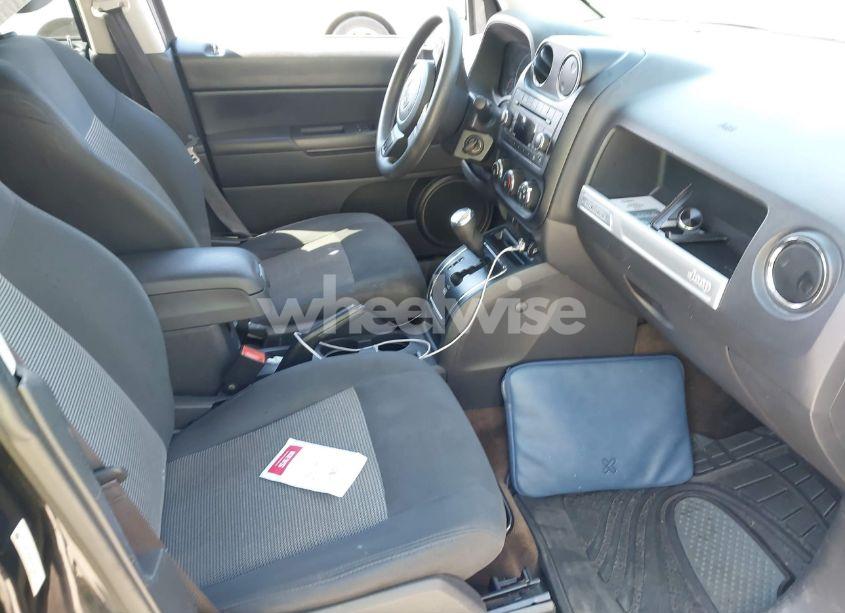 Photo 5 of 2016 Jeep Compass SPORT (VIN 1C4NJCBA8GD525563)