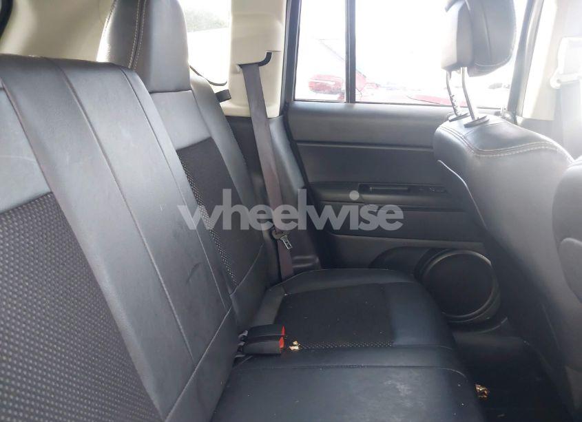 Photo 8 of 2016 Jeep Compass SPORT SE (VIN 1C4NJCBA8GD785168)