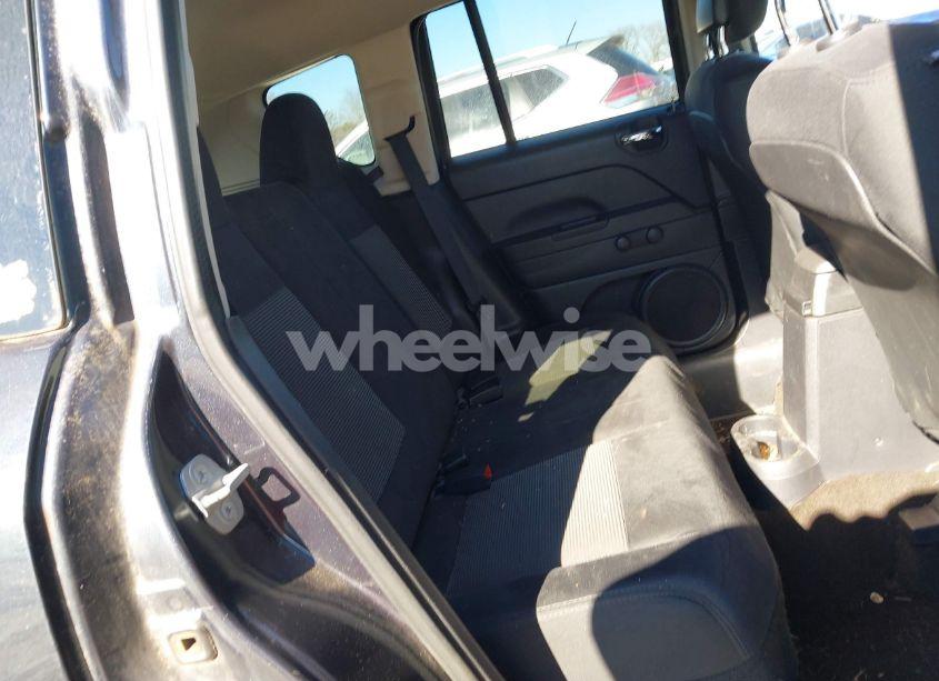 Photo 8 of 2014 Jeep Compass SPORT (VIN 1C4NJCBA9ED666557)