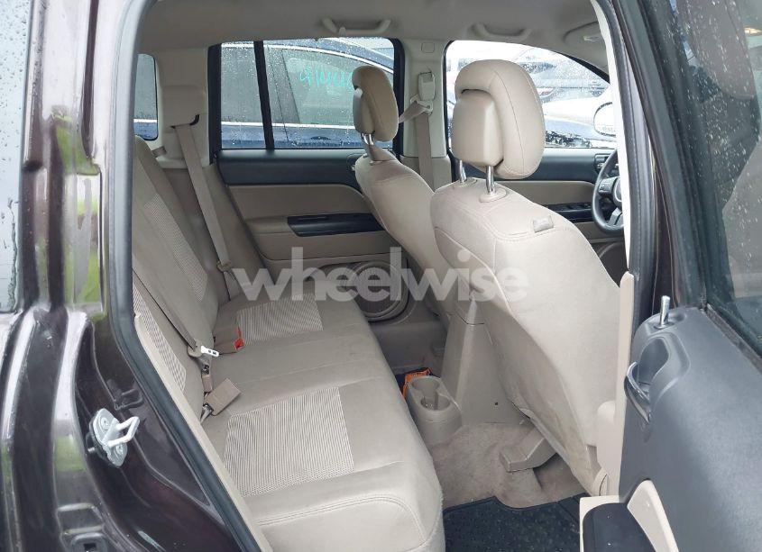 Photo 8 of 2014 Jeep Compass SPORT (VIN 1C4NJCBA9ED690115)