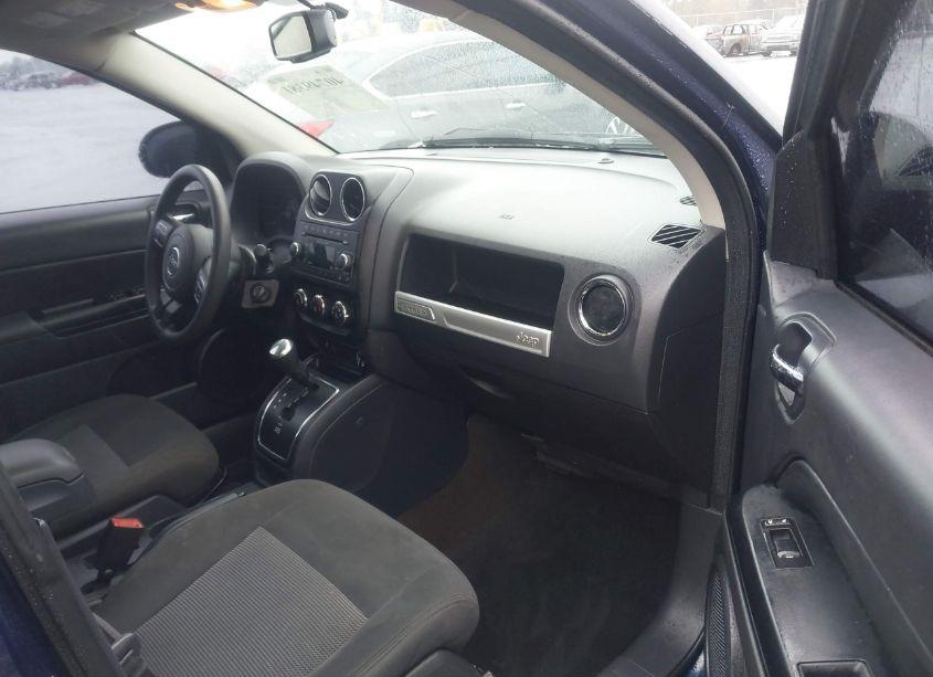 Photo 5 of 2016 Jeep Compass SPORT (VIN 1C4NJCBA9GD600495)