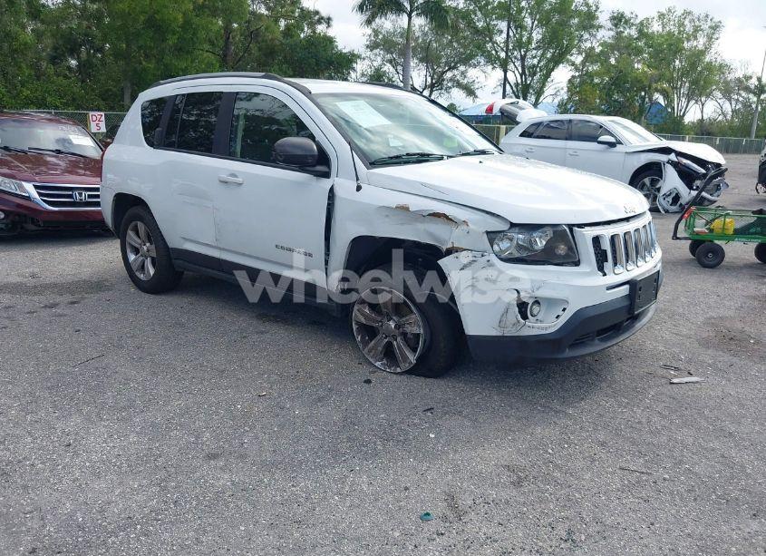 2016 Jeep Compass SPORT (VIN 1C4NJCBA9GD675035) main photo