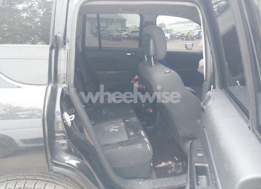 Photo 8 of 2016 Jeep Compass SPORT (VIN 1C4NJCBA9GD688321)