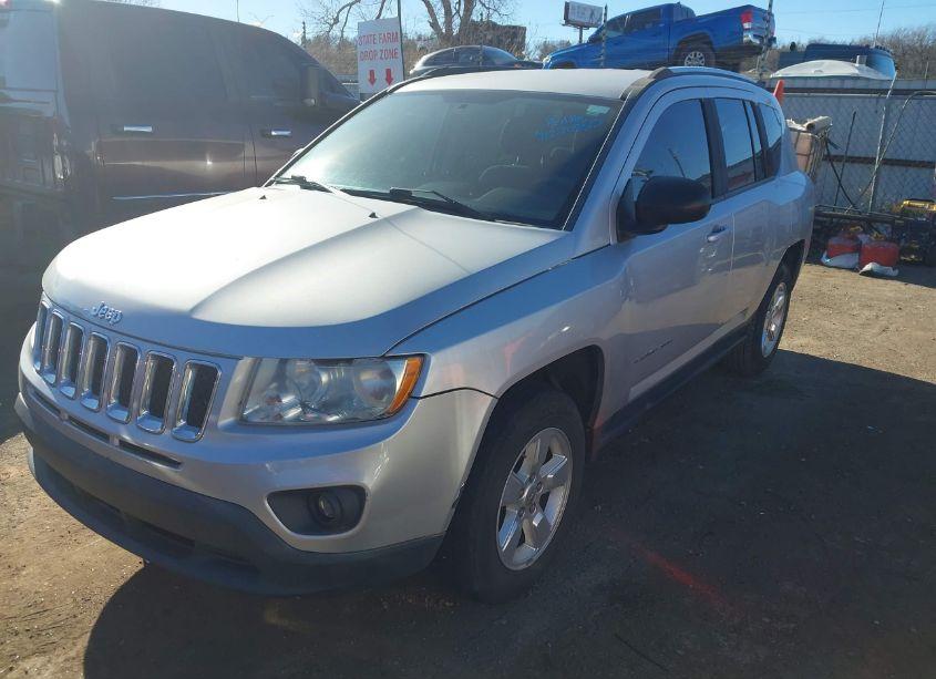 Photo 2 of 2013 Jeep Compass SPORT (VIN 1C4NJCBAXDD272516)