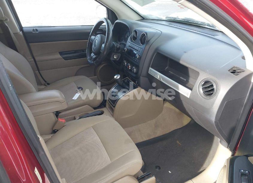 Photo 5 of 2014 Jeep Compass SPORT (VIN 1C4NJCBAXED559761)