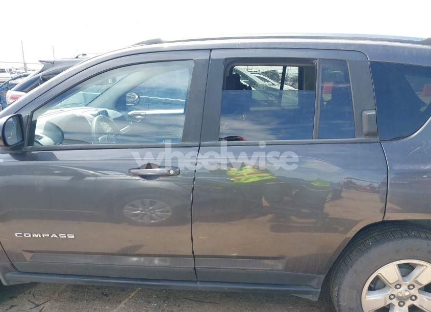 Photo 15 of 2014 Jeep Compass SPORT (VIN 1C4NJCBAXED882501)