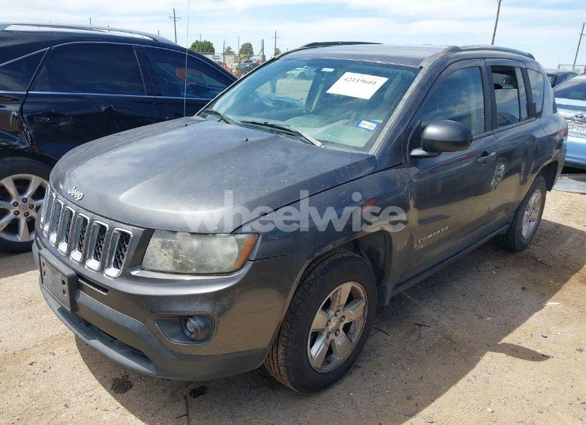 Photo 2 of 2014 Jeep Compass SPORT (VIN 1C4NJCBAXED882501)