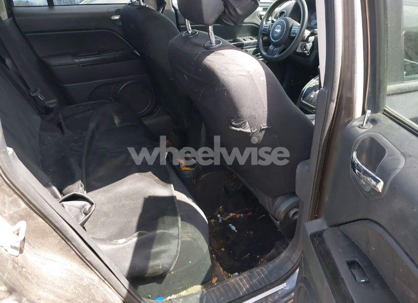 Photo 8 of 2014 Jeep Compass SPORT (VIN 1C4NJCBAXED882501)