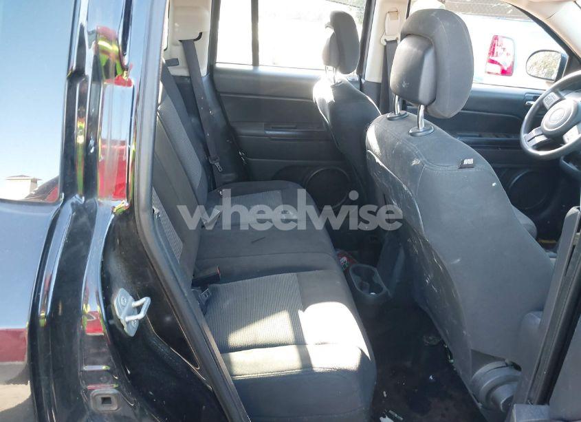 Photo 8 of 2016 Jeep Compass SPORT (VIN 1C4NJCBAXGD628418)