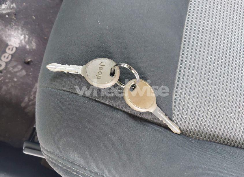 Photo 11 of 2016 Jeep Compass SPORT (VIN 1C4NJCBAXGD642593)