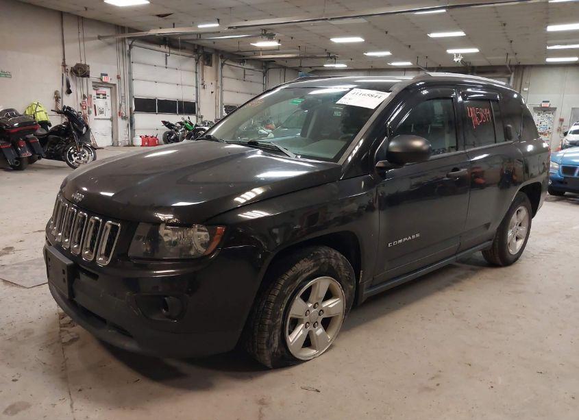 Photo 2 of 2016 Jeep Compass SPORT (VIN 1C4NJCBAXGD800284)
