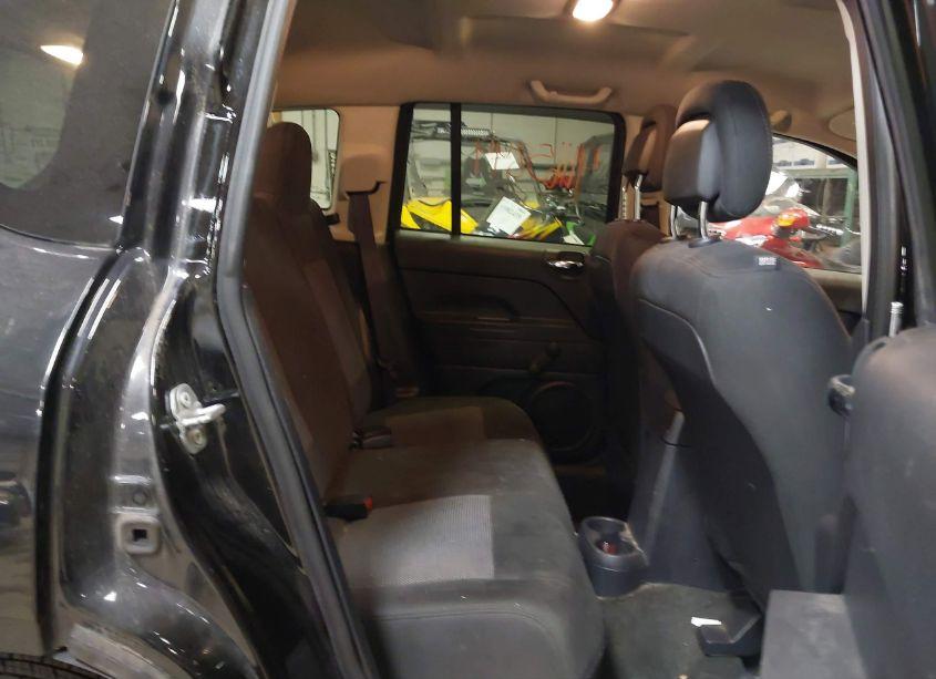 Photo 8 of 2016 Jeep Compass SPORT (VIN 1C4NJCBAXGD800284)