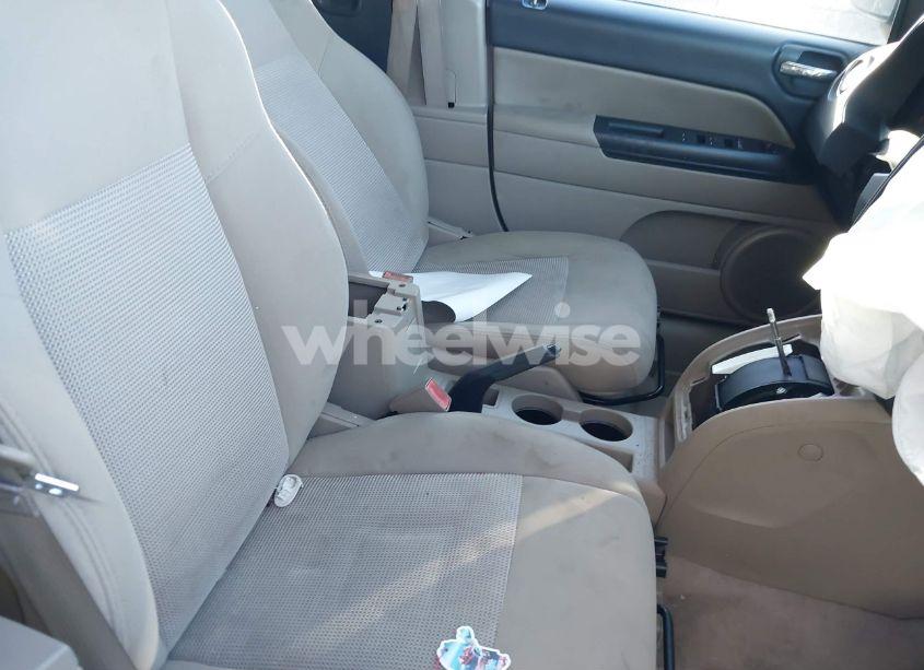 Photo 5 of 2013 Jeep Compass SPORT (VIN 1C4NJCBB0DD116624)