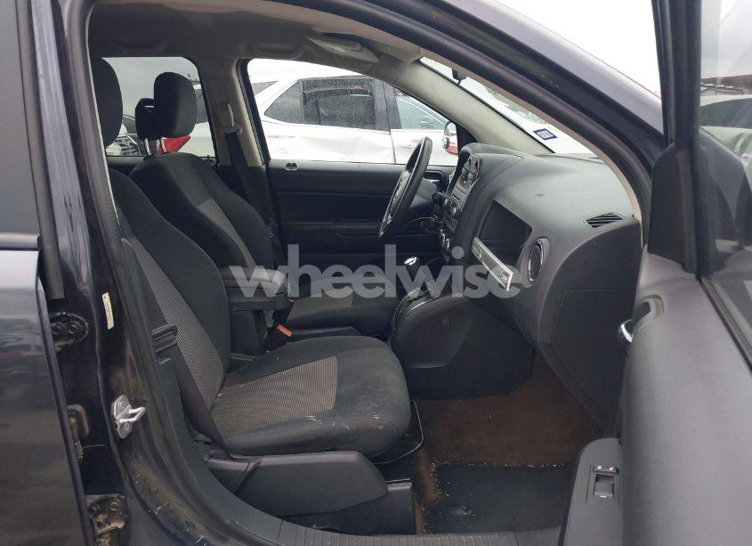 Photo 5 of 2014 Jeep Compass SPORT (VIN 1C4NJCBB0ED647937)