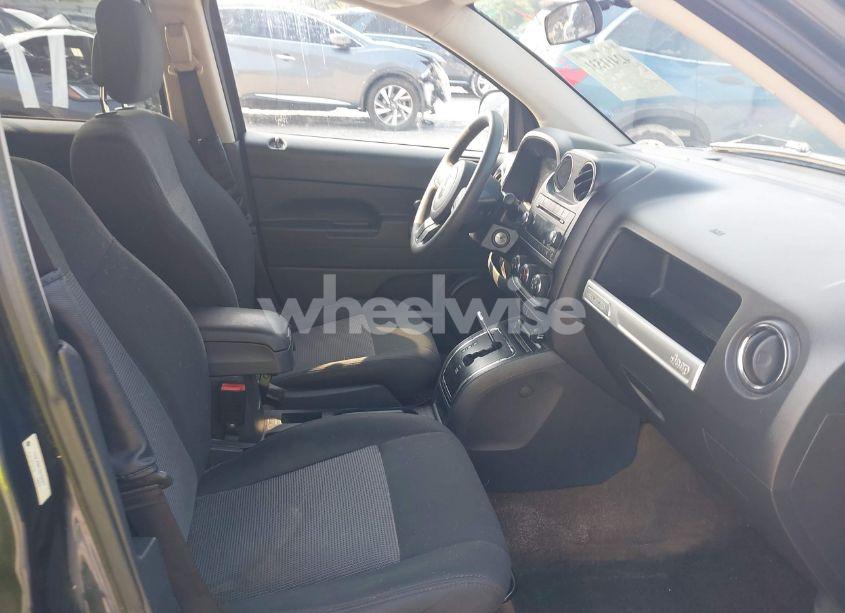 Photo 5 of 2014 Jeep Compass SPORT (VIN 1C4NJCBB1ED737257)