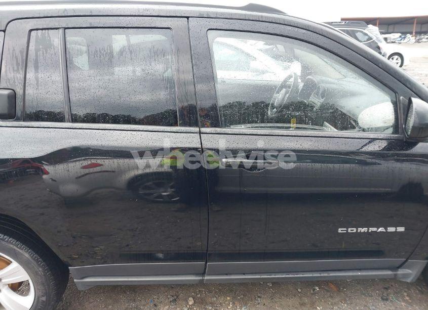 Photo 13 of 2014 Jeep Compass SPORT (VIN 1C4NJCBB2ED740068)