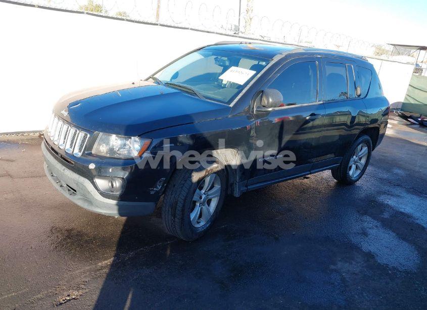 Photo 2 of 2014 Jeep Compass SPORT (VIN 1C4NJCBB2ED752995)