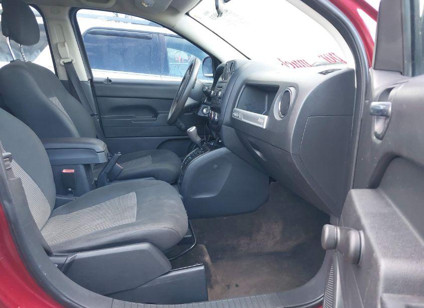 Photo 5 of 2014 Jeep Compass SPORT (VIN 1C4NJCBB2ED856662)