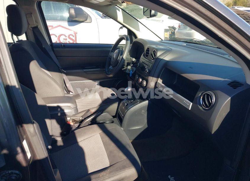 Photo 5 of 2016 Jeep Compass SPORT (VIN 1C4NJCBB3GD765130)